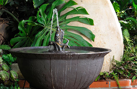 Courtyard & Pond Accents